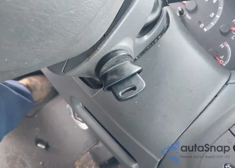 2002 Ford F-150 Lariat/Xlt z USA, uszkodzony, nr VIN 1FTRW08L62KC77375